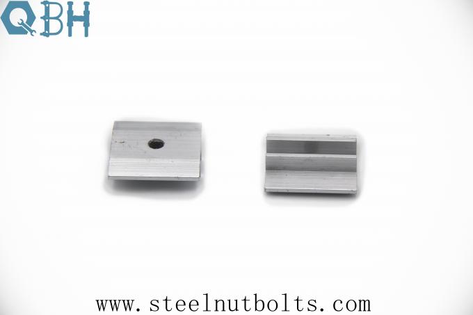 Anodizing Aluminum 6005-T5 SS 304 Middle Clamp For Photovoltaic Field 1